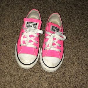 Girls converse